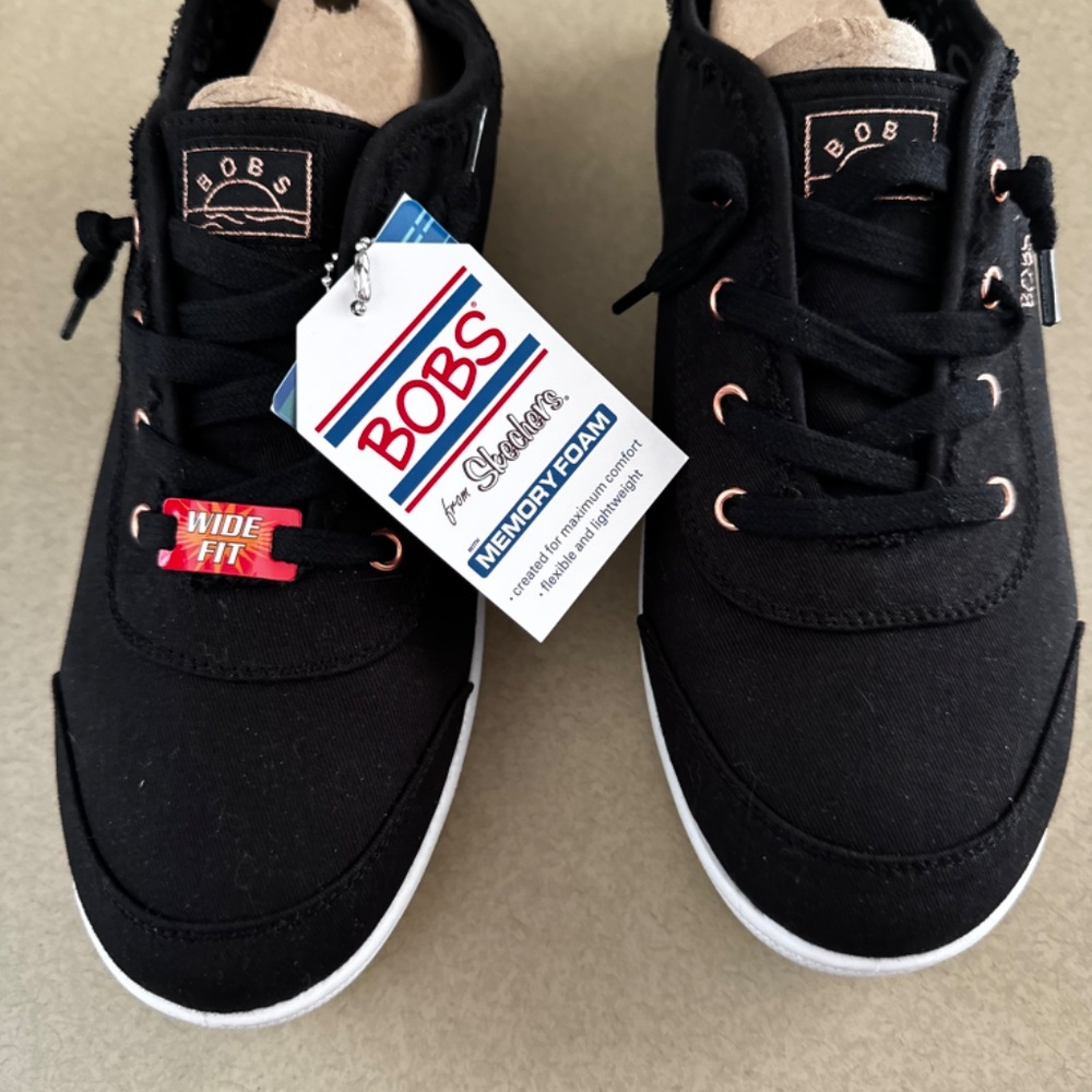 BOBS BQ Sneakers Women's Size 10 Wide - New in Box